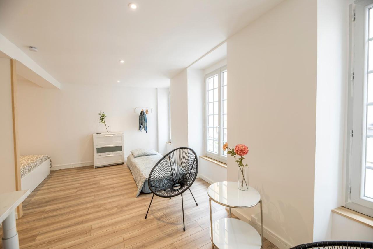 Quartier Du Chateau, Superbe Appartement Avec Parking Pau Esterno foto