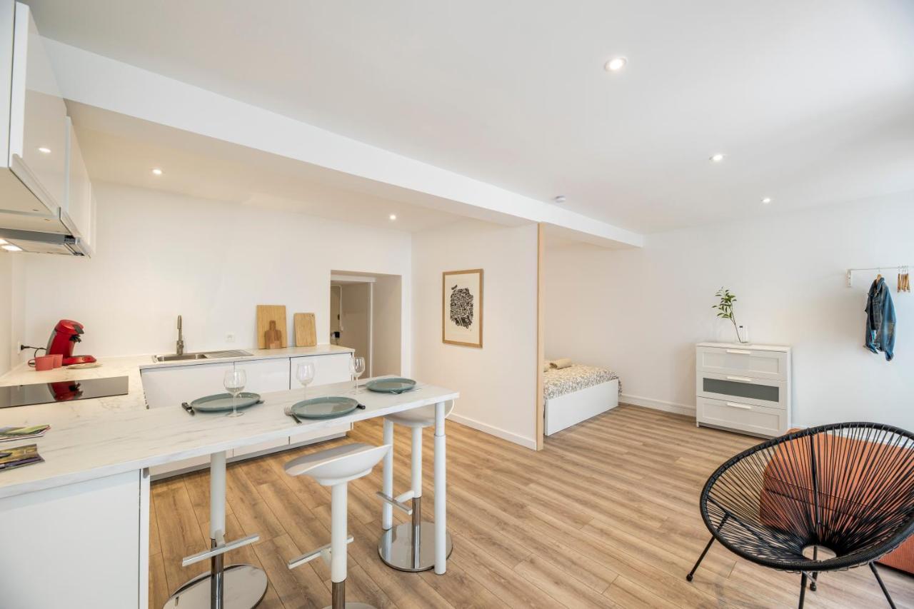Quartier Du Chateau, Superbe Appartement Avec Parking Pau Esterno foto