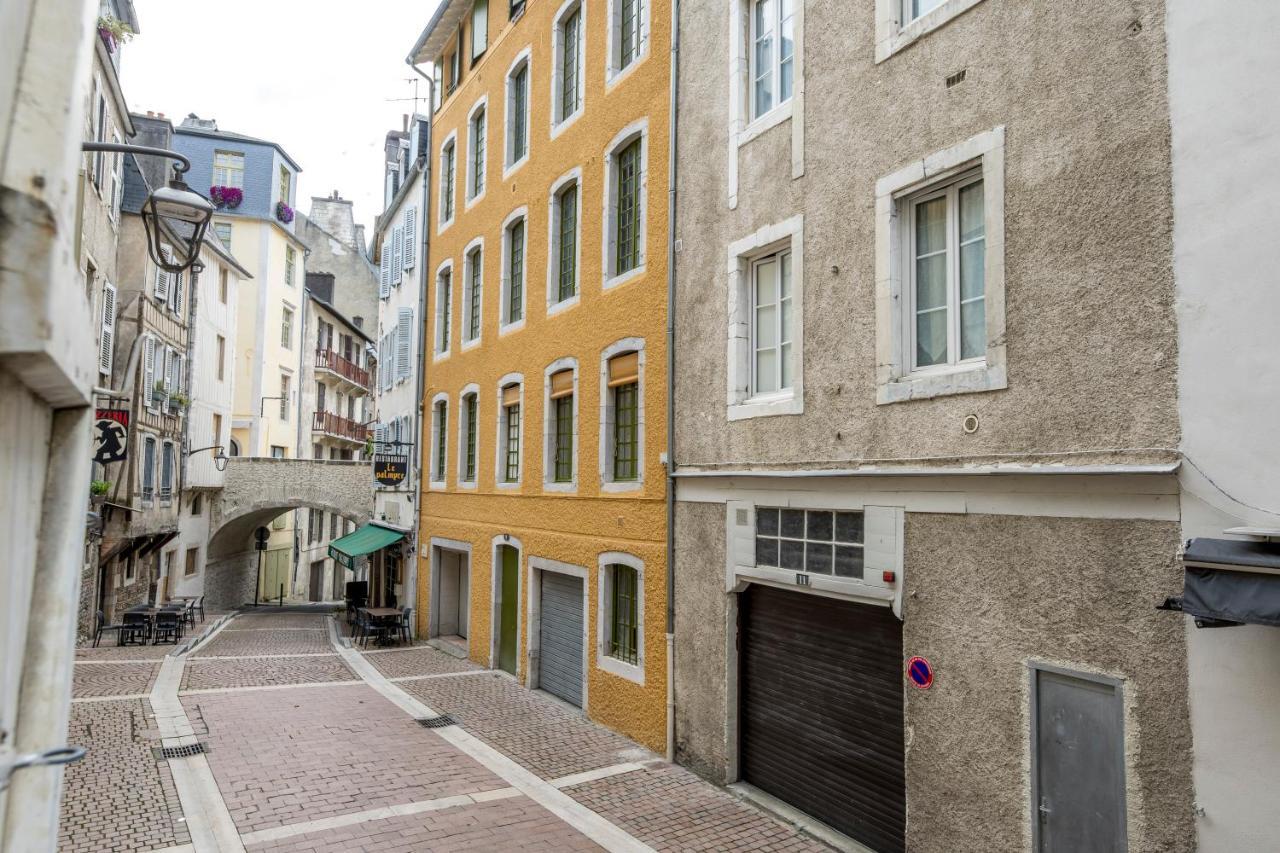 Quartier Du Chateau, Superbe Appartement Avec Parking Pau Esterno foto