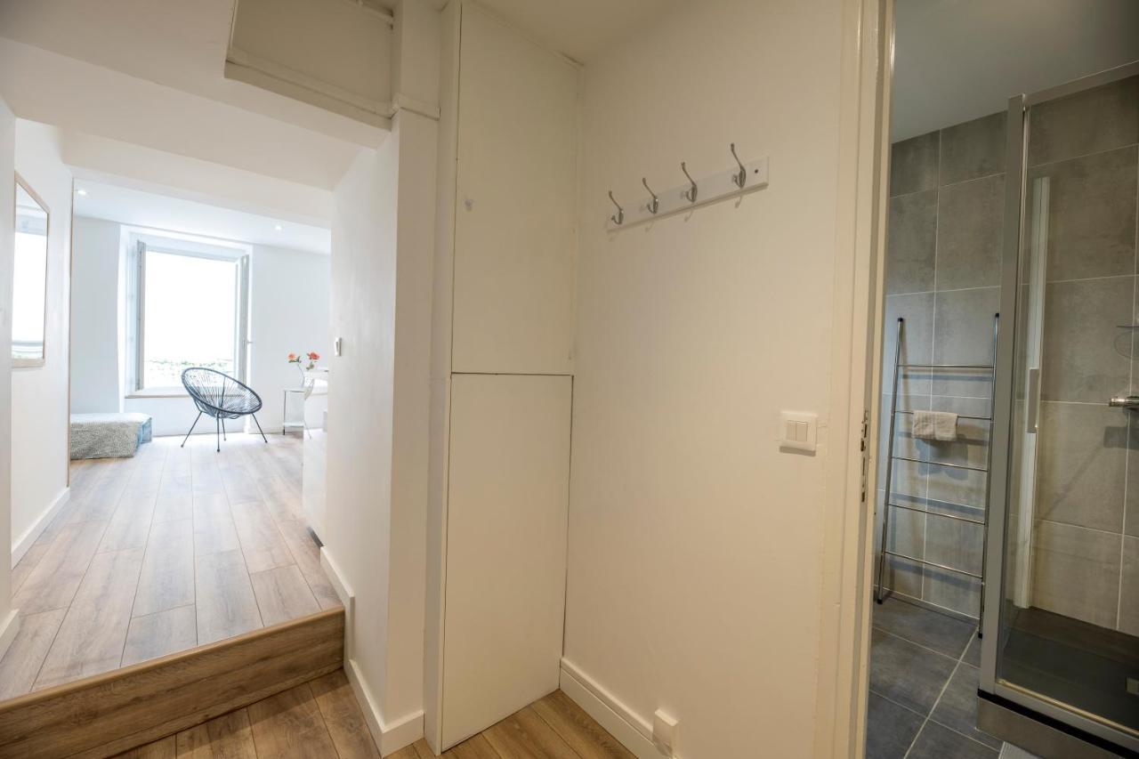 Quartier Du Chateau, Superbe Appartement Avec Parking Pau Esterno foto